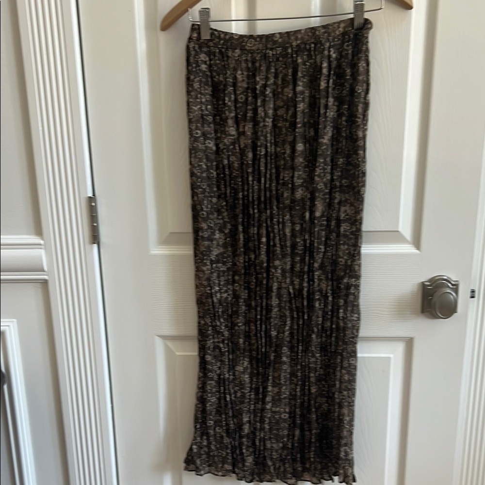 Carole Little Elegant Brown Floral Skirt